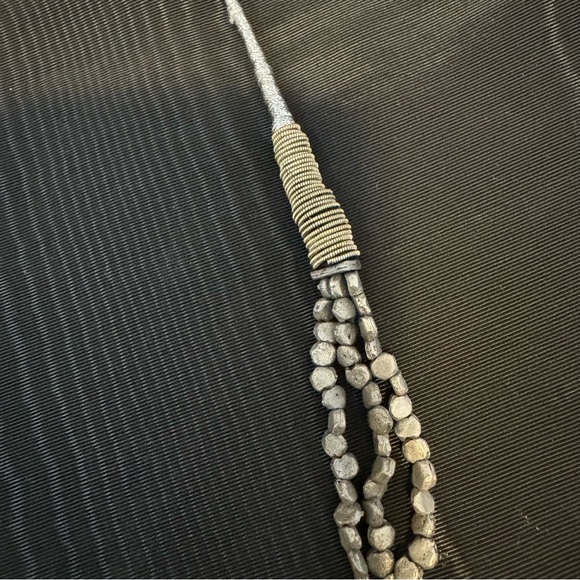 Indian Silver Tone Triple Strand Beaded Necklace - Picture 6 of 7